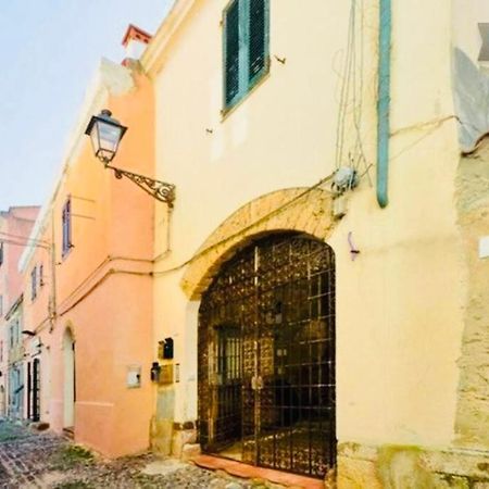 Wonderful Apartment In Old Alghero Kültér fotó