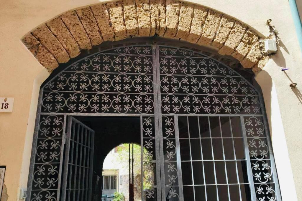 Wonderful Apartment In Old Alghero Kültér fotó
